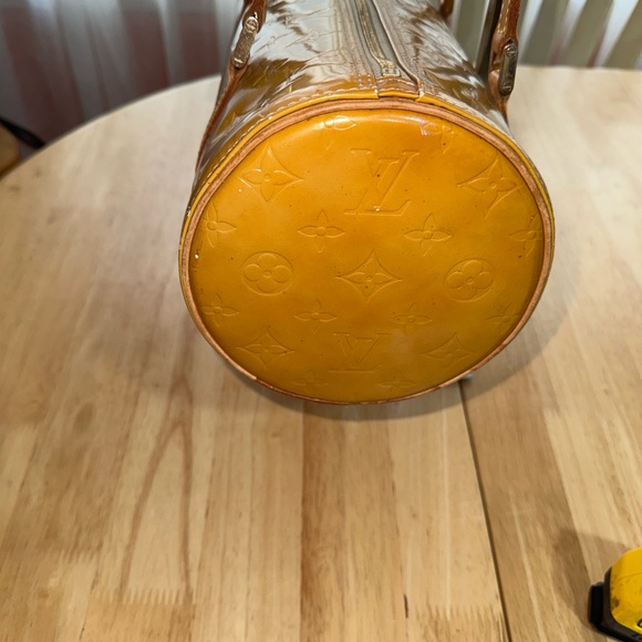 Louis Vuitton Gold Barrel Shoulder Bag 
One Shot Look at Photos Please - Picture 5 of 9